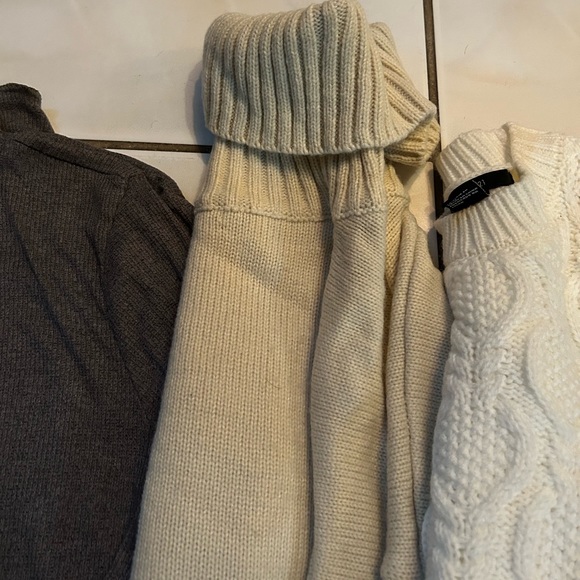 Cute fall/winter sweater bundle - Picture 5 of 6